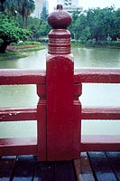 「珠寶式」欄杆柱（臺中公園木橋）